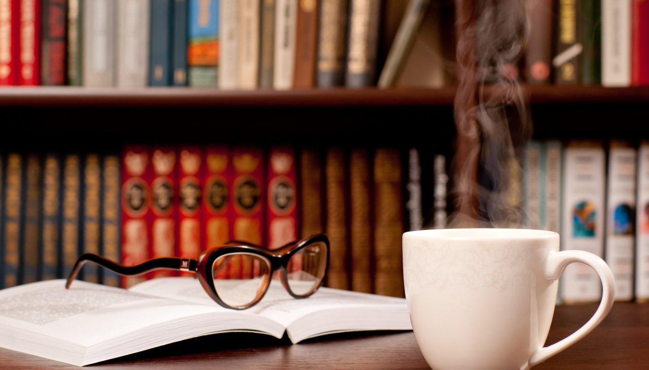 Literature café, © 123rf Literature café, © 123rf