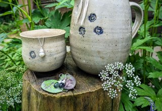 Ceramics (Sandra Rothe) and jewelry (Carolin Stoppa) // &copy; Carolin Stoppa