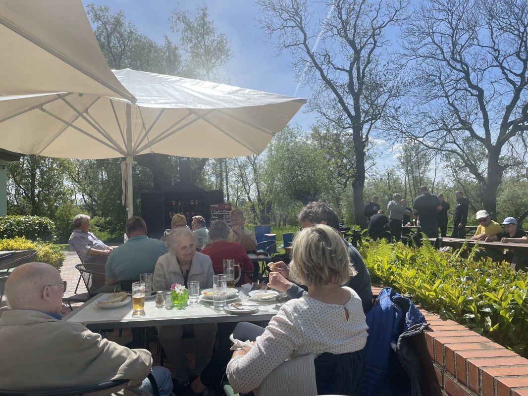 Na tarasie przy Saaler Bach // © TZ Südliche Boddenküste Na tarasie przy Saaler Bach // © TZ Südliche Boddenküste