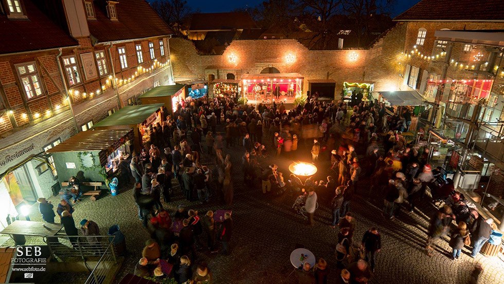 Christmas market at the castle in Neustadt-Glewe, © Stadt Neustadt-Glewe/ SEB Fotografie Christmas market at the castle in Neustadt-Glewe, © Stadt Neustadt-Glewe/ SEB Fotografie
