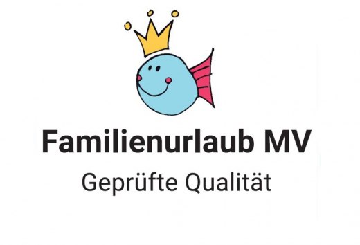 Je kunt de gezinsvriendelijke gecertificeerde aanbieders in MV herkennen aan de gekroonde vis Gustav, © TMV Je kunt de gezinsvriendelijke gecertificeerde aanbieders in MV herkennen aan de gekroonde vis Gustav, © TMV