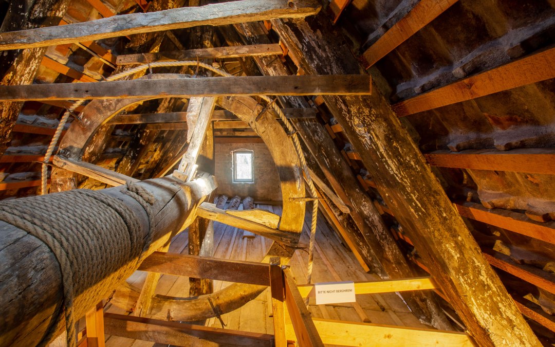 De origineel bewaard gebleven houten bakfiets onder het dak van het 700 jaar oude museumhuis in Stralsund, © STRALSUND MUSEUM