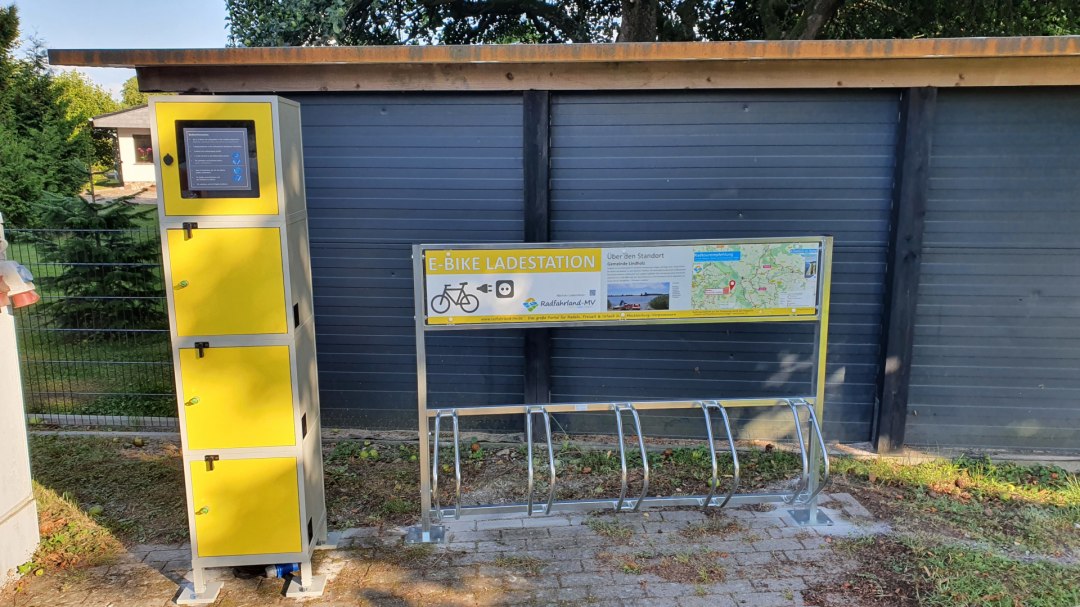 e-bike-charging-station-breesen, © Amt Recknitz-Trebeltal e-bike-charging-station-breesen, © Amt Recknitz-Trebeltal