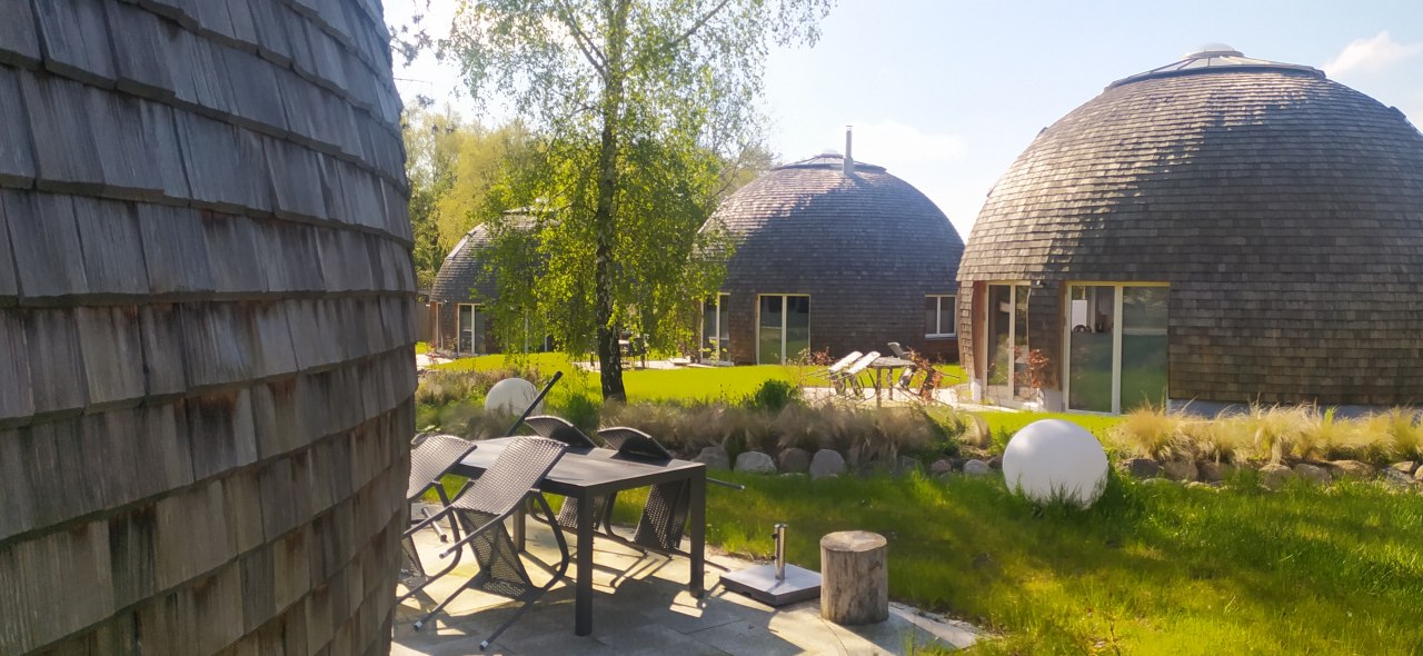 Ball houses, &copy; T.Sievert