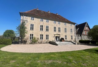 Burg Trechow vom Park. // © Christian Schierning Burg Trechow vom Park. // © Christian Schierning