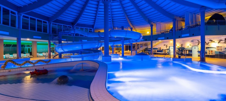 Bathing area at the M&uuml;ritzTherme, just a 3-minute walk away, &copy; M&uuml;ritzTherme