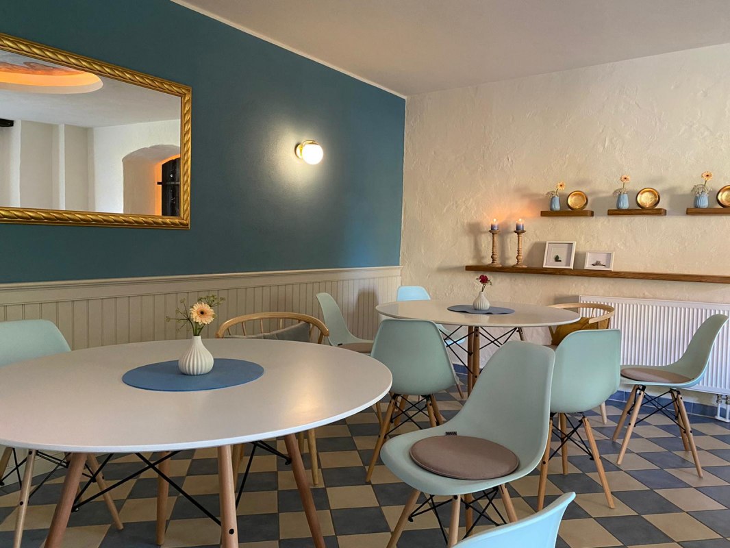 Interior view 1, &copy; Disterheft