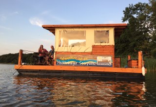 Pure relaxation on the raft without a driver's license // &copy; dein-floss.de