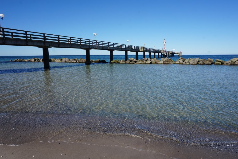 Pier and clear water in the Easter period, &copy; Cindy Wohlrab / KVW Wustrow