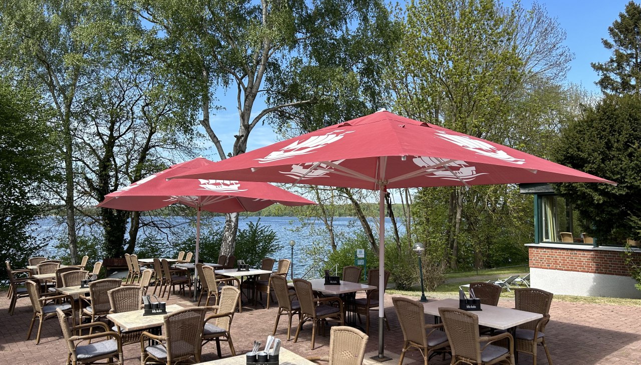 Seeterrasse mit Seeblick, © Seehotel Heidehof Seeterrasse mit Seeblick, © Seehotel Heidehof