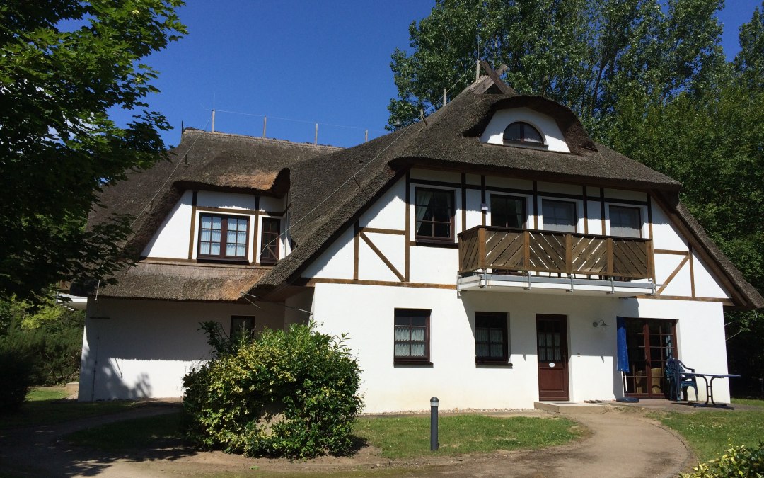 House Deichblick, vacation apartments under thatched roof, © die Ahrenshooper