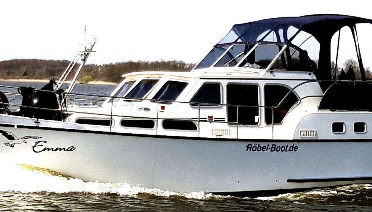 Motorjacht Emma in Rechlin, © Röbel-Boot Motorjacht Emma in Rechlin, © Röbel-Boot