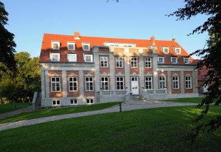 Exterior view Zicker Manor // © Gut Zicker Exterior view Zicker Manor // © Gut Zicker