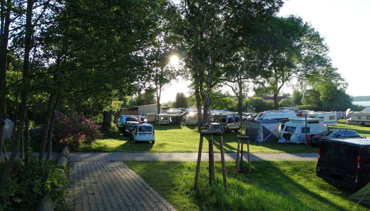 Zonsopgang boven de camping, © Campingparadies Dahmen