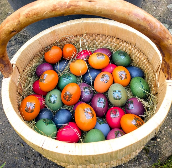 Colorful Easter eggs with city coat of arms, &copy; Sabine St&ouml;ckmann