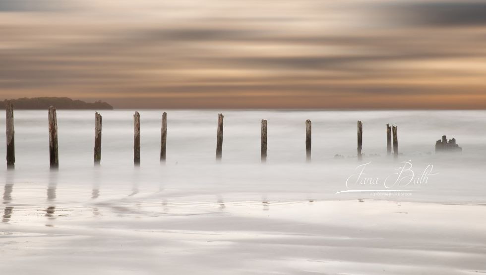 De zee rust nog - Fotografie, Juliusruh op Rügen, lange belichting, groot formaat doek, © Jana Bath