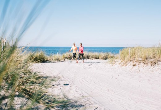 Nordic Walking op het strand in Warnemünde
