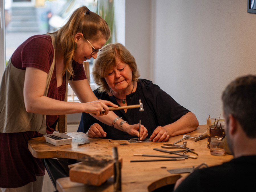 Goldsmith workshop: Try your hand at this beautiful craft and make your own piece of jewelry., © Jessica Bröckl