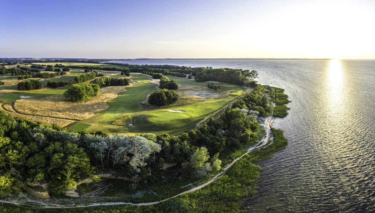 Bades Huk Golfclub_Luftbild Bahn 4 + Weg_Huk von Hohen Wieschendorf, © Bades Huk Golfclub Bades Huk Golfclub_Luftbild Bahn 4 + Weg_Huk von Hohen Wieschendorf, © Bades Huk Golfclub