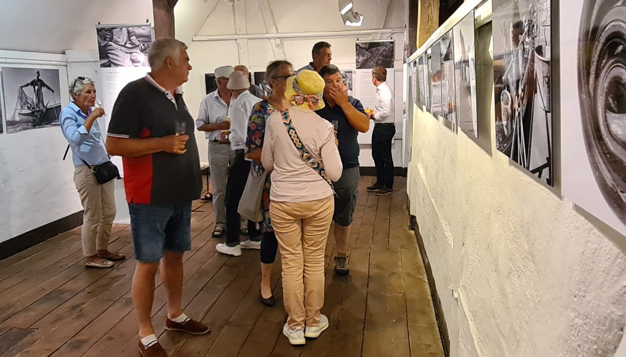 Wystawa specjalna w Kunstkaten, skansenie Mueß od 18 maja do 31 października 2025 r., © Fred-Ingo Pahl