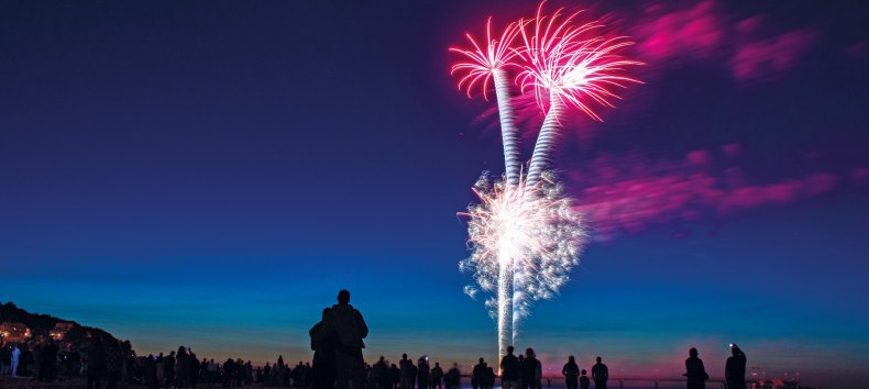 XXL Beach Fireworks // © Ronny Heim XXL Beach Fireworks // © Ronny Heim