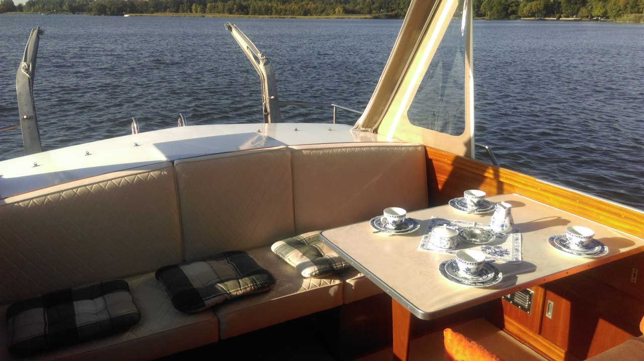 &copy; Hummel Yachttouren