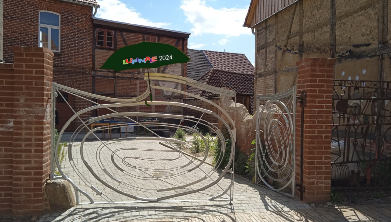 Binnenplaats ingang ZZK, &copy; Nadja Schmalenberg