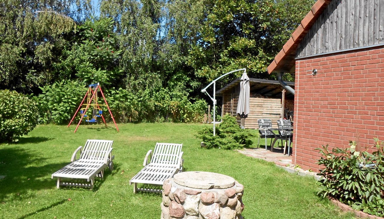 Twój trawnik do opalania, © Robert Bach Twój trawnik do opalania, © Robert Bach