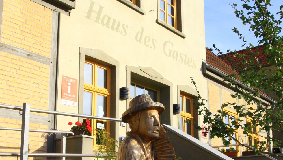 Het toeristeninformatiecentrum van Röbel/Müritz bevindt zich in het Haus des Gastes., © Stadt Röbel/Müritz