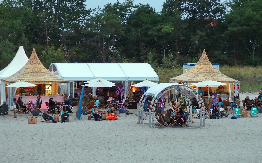 Schemering in de strandlounge Boltenhagen, © KV Boltenhagen