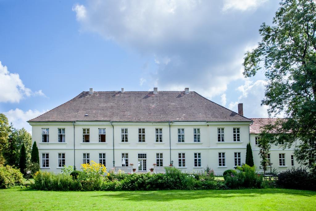 Dw&oacute;r Samow // &copy; Herrenhaus Samow