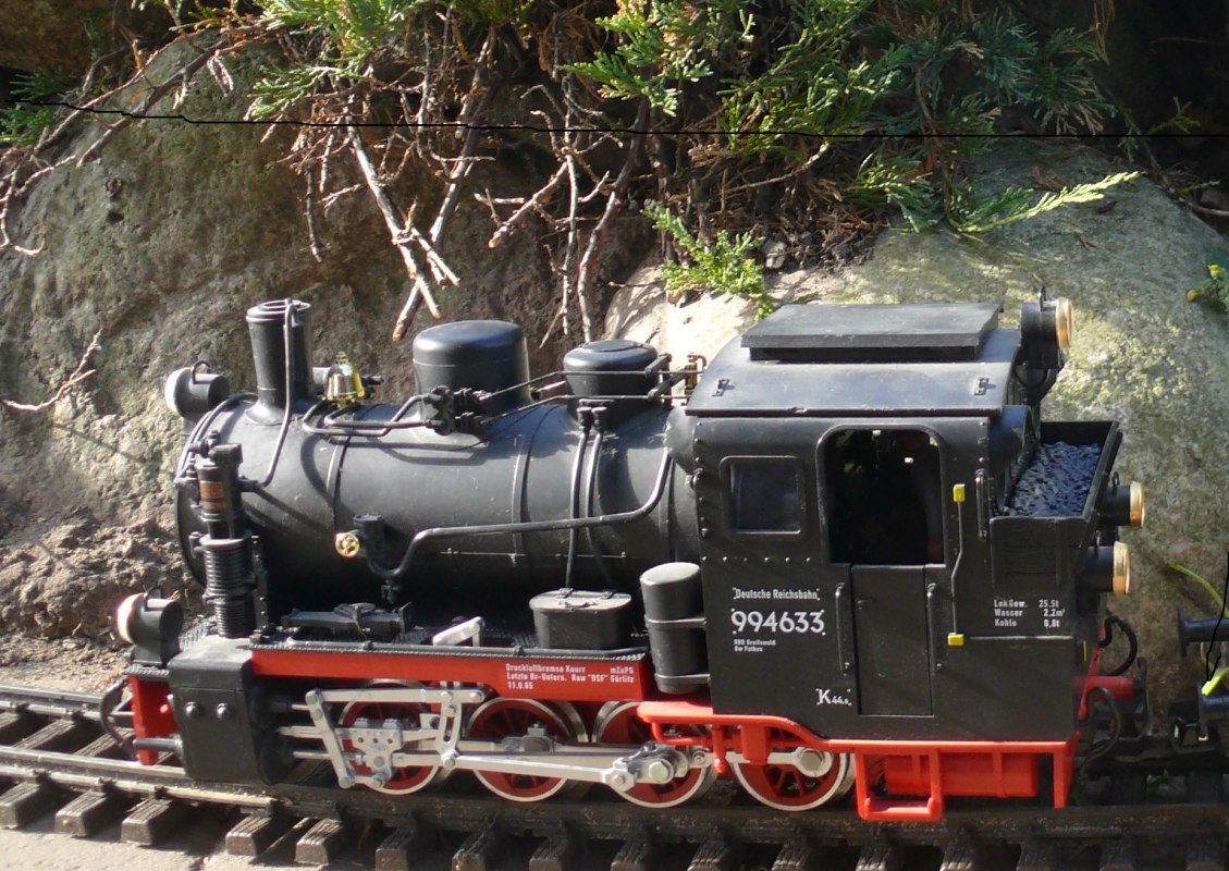 Garden railroad under construction, interested helpers wanted // &copy; Peter Ramsch