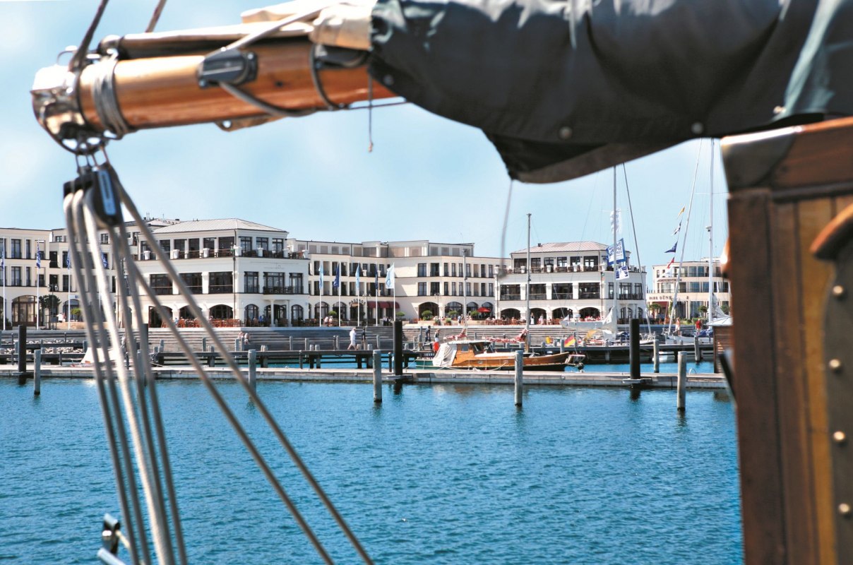 Ervaar ontspanning en recreatie in een eersteklas hotel direct aan de Oostzee van Rostock. // © Yachthafenresidenz Hohe Düne, www.hohe-düne.de Ervaar ontspanning en recreatie in een eersteklas hotel direct aan de Oostzee van Rostock. // © Yachthafenresidenz Hohe Düne, www.hohe-düne.de