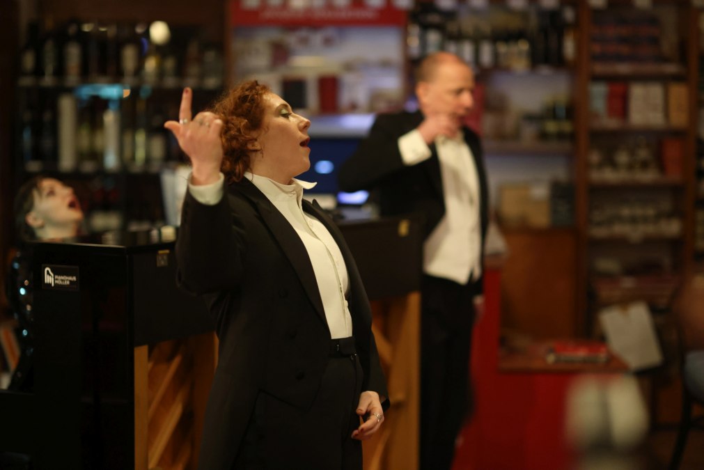 Theater art in Rostock restaurants, &copy; Rostock Marketing/D. Gohlke