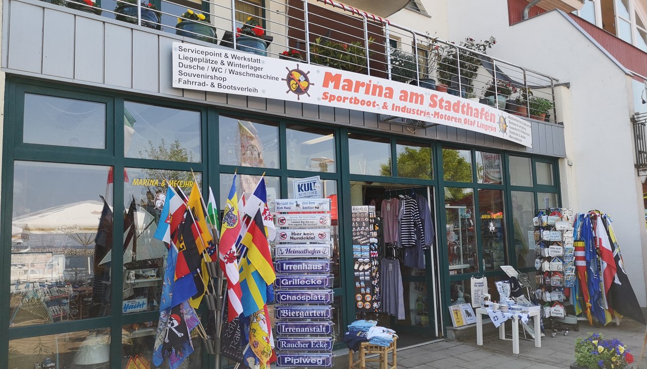 Aanbieding jachthavenwinkel II, © Paszehr