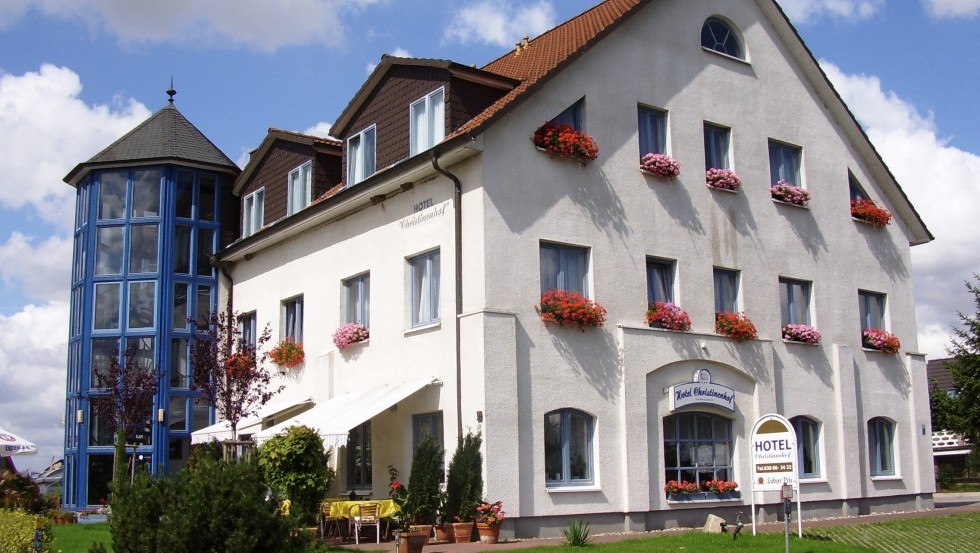 Hotel Christinenhof - idealna baza wypadowa do zwiedzania miasta, zakupów i wycieczek krajoznawczych // © Hotel Christinenhof / Leuchtemann Hotel Christinenhof - idealna baza wypadowa do zwiedzania miasta, zakupów i wycieczek krajoznawczych // © Hotel Christinenhof / Leuchtemann