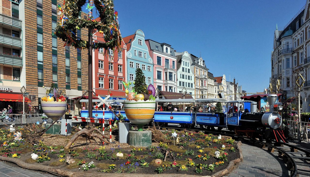 Easter market in Rostock city center, &copy; Joachim Kloock
