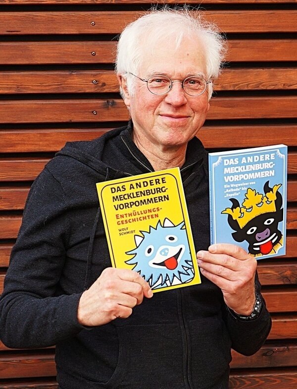 "De ANDERE Mecklenburg-Vorpommern: Onthullende verhalen".
Lezing met Dr. Wolf Schmidt, © Andreas Fritz "De ANDERE Mecklenburg-Vorpommern: Onthullende verhalen".
Lezing met Dr. Wolf Schmidt, © Andreas Fritz