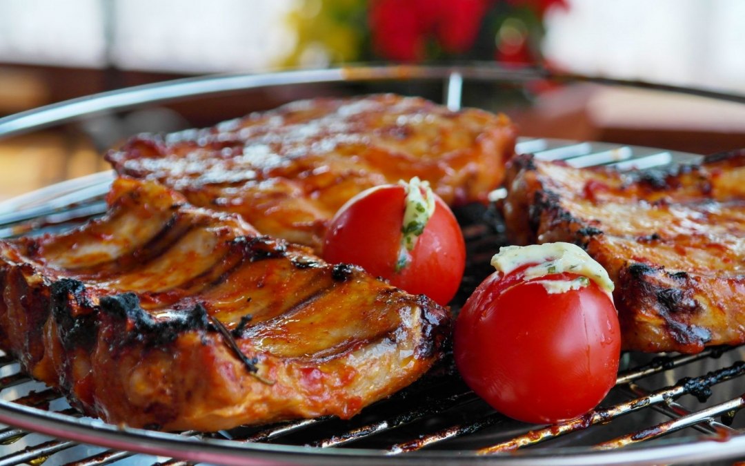 Vers buffet met sappige spareribs, © RitaE, Pixabay