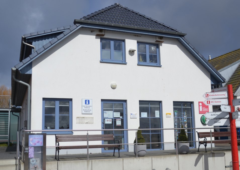 Tourist Information in Vitte, © Hiddenseer Hafen- und Kurbetrieb Tourist Information in Vitte, © Hiddenseer Hafen- und Kurbetrieb