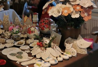 Ceramics in the arts and crafts market // &copy; Ostseem&uuml;hle