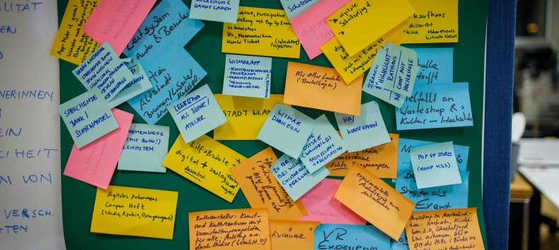 Metaplanwand mit Notizzetteln aus einem Workshop im InnovationPort Wismar // &copy; InnovationPort Wismar