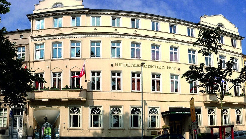 Buitenaanzicht hotel, © Martina Lux-Grella