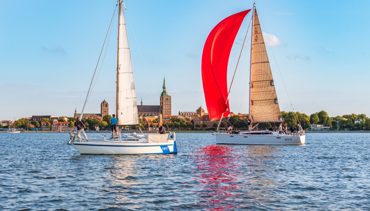 Żegluga przed miastem hanzeatyckim Stralsund_17 __ Żegluga przed miastem hanzeatyckim Stralsund_17 (1), © TMV / Tiemann