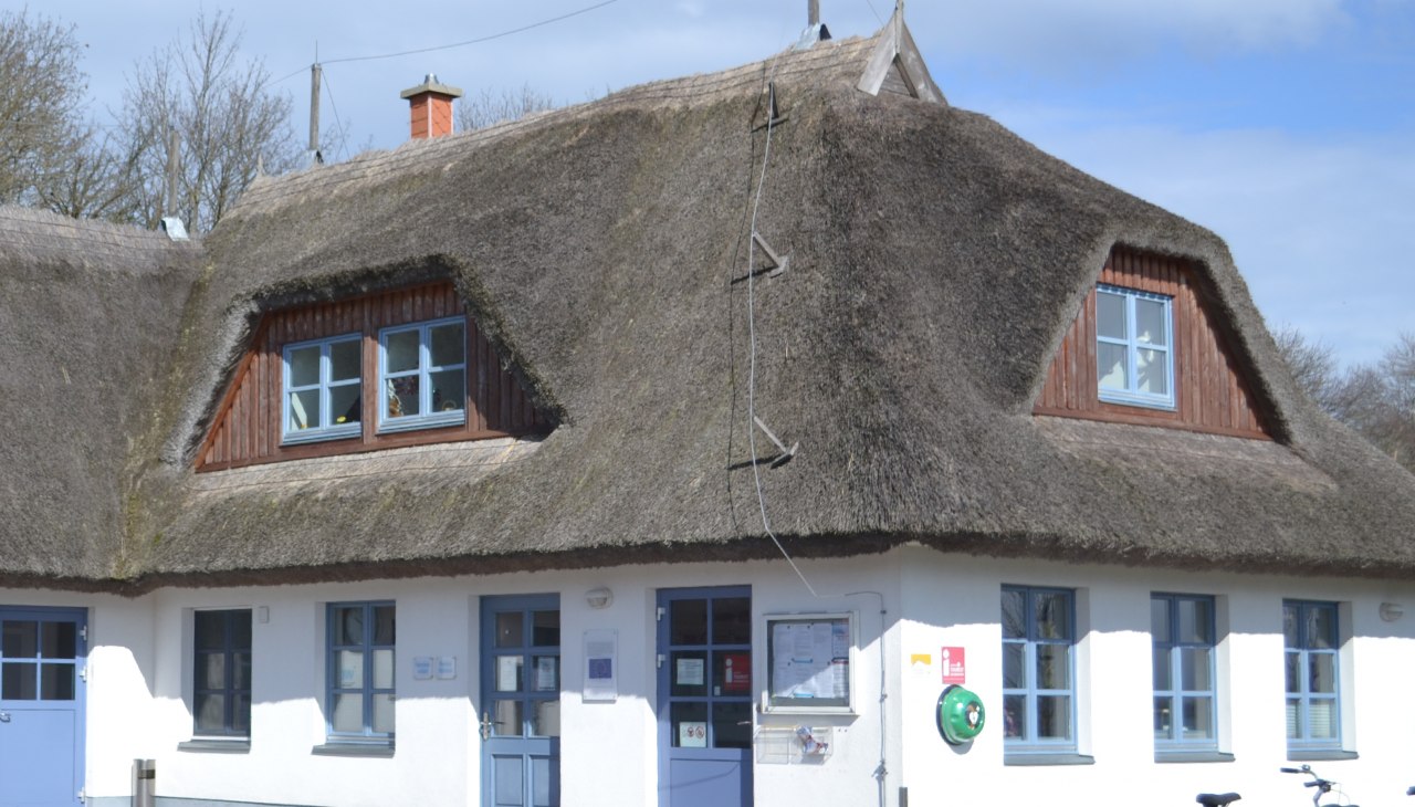 Toeristische informatie in Kloster, © Hiddenseer Hafen- und Kurbetrieb Toeristische informatie in Kloster, © Hiddenseer Hafen- und Kurbetrieb