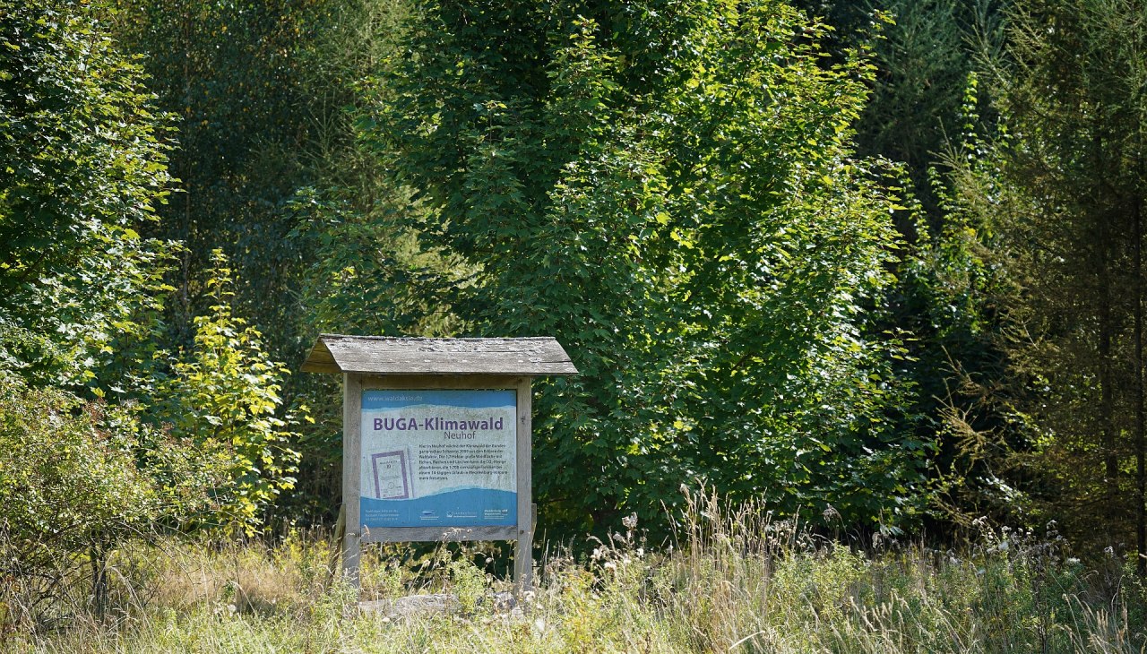 Klimatyczna tablica informacyjna Neuhof, © Landesforst MV