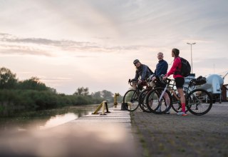 Kurze Pause und den Blick &uuml;ber die Peene genie&szlig;en // &copy; MV-T/Gross