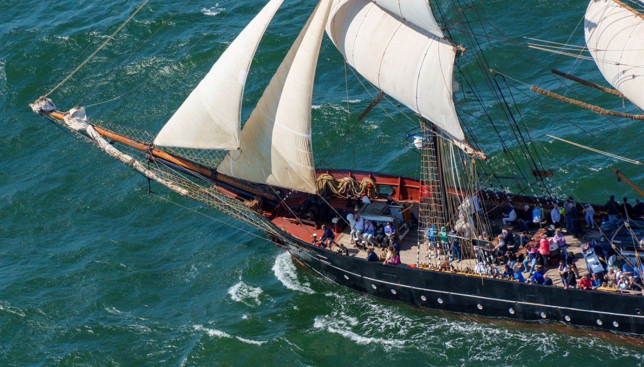 Żeglując razem z Hanse Sail 2024, Roald Amundsen, © TZRW, Holger Martens Żeglując razem z Hanse Sail 2024, Roald Amundsen, © TZRW, Holger Martens