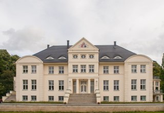 Het kasteel gefotografeerd vanaf de voorkant., &copy; Frank Burger