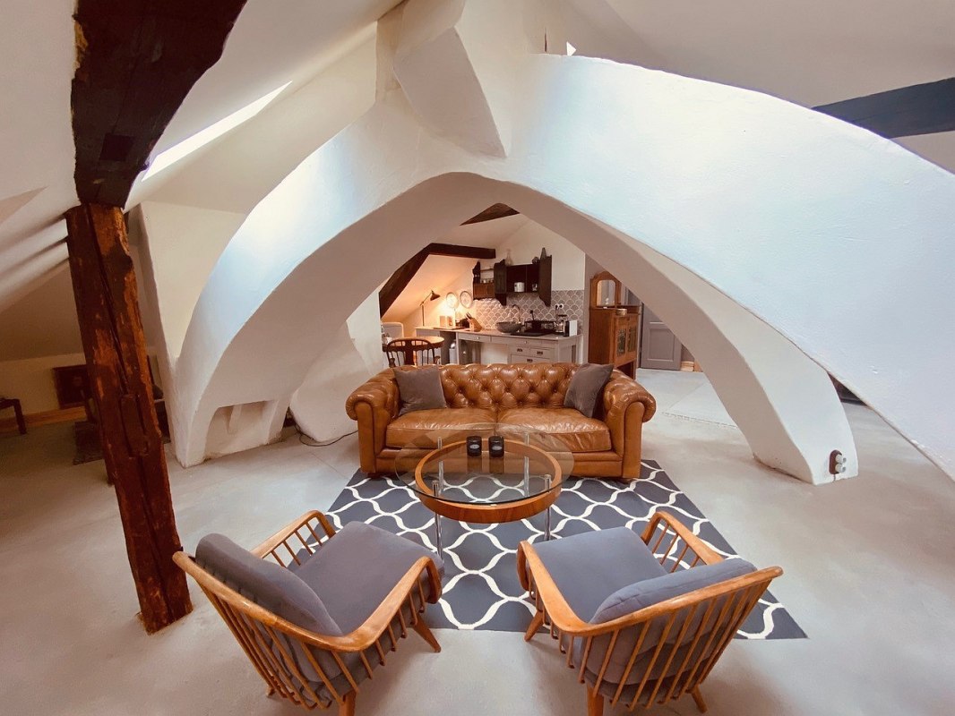 Impressive architecture in the Delphi apartment // &copy; Gutshaus Klein Kussewitz